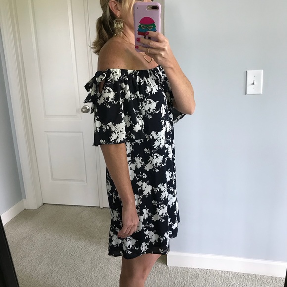 Navy Off the Shoulder Dress - Picture 2 of 8